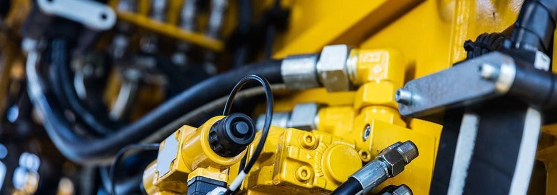 an iamge of a physical machine connected ot a digital system as part of digital twin manufacturing technology